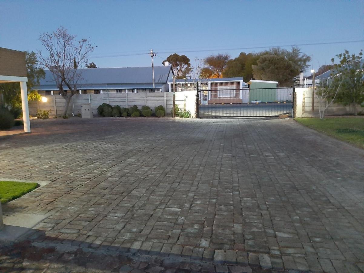 En Route Apartamento Beaufort West Exterior foto